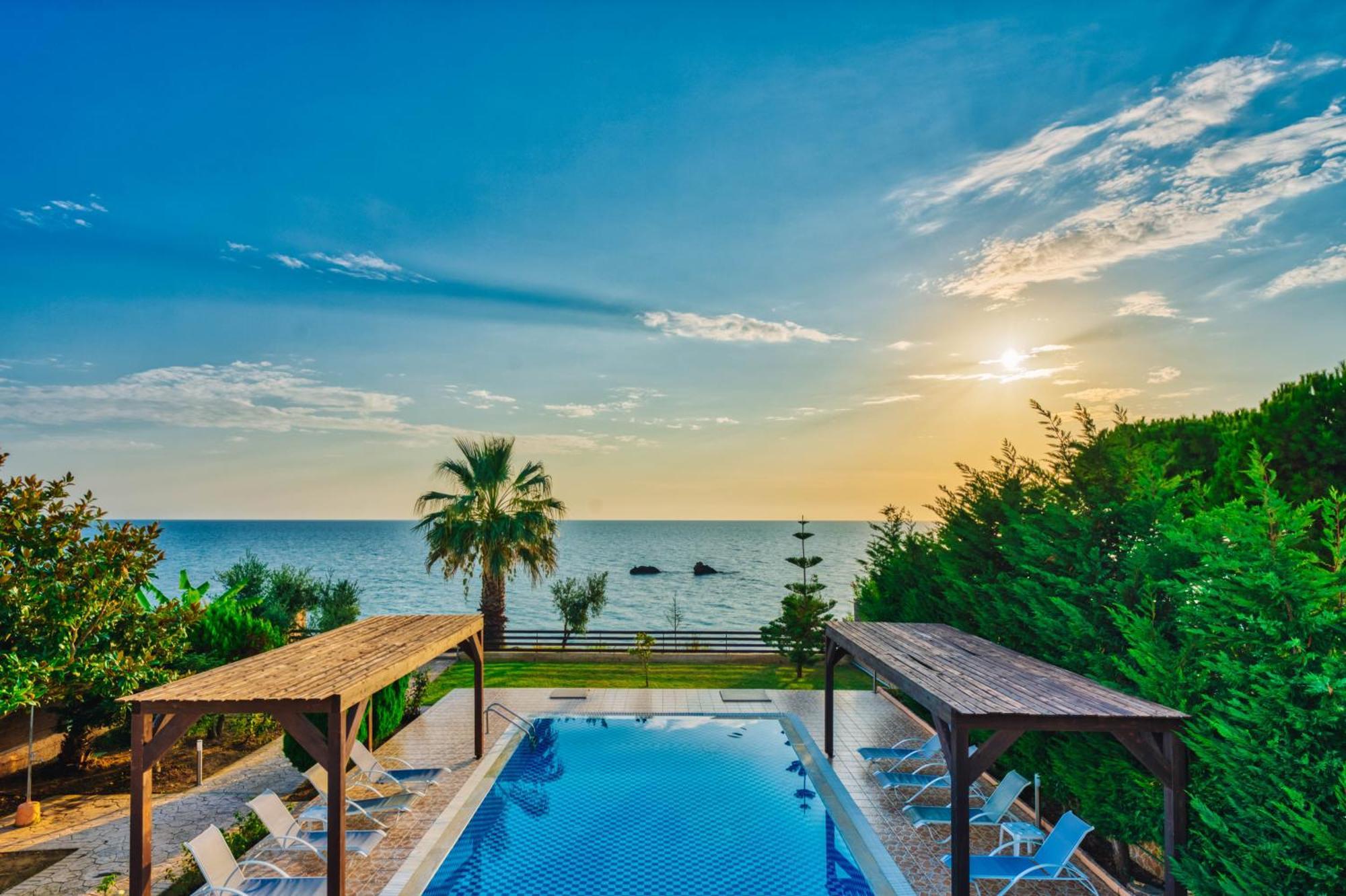 Sofia Villa Halikounas